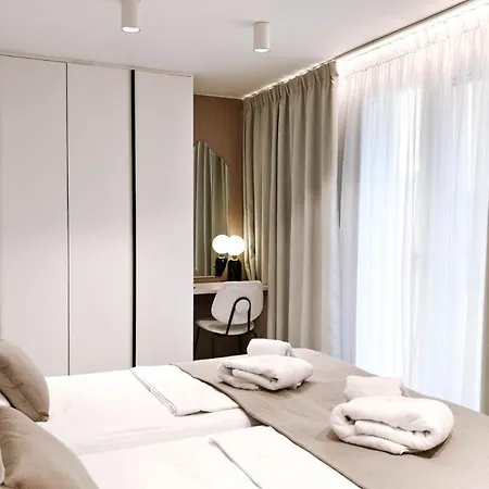 Mira Mare Luxury By Aktis * Néa Szkióni